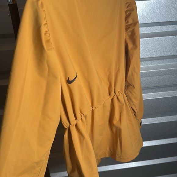 Nike Women's Sportswear Tech Buck Tan/Black Pack Jacket (DA2326-204), Size L - Picture 5 of 6